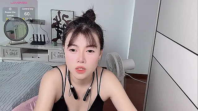 美女youzi-77在线直播