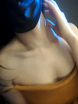 美女QingYue-ran在线直播