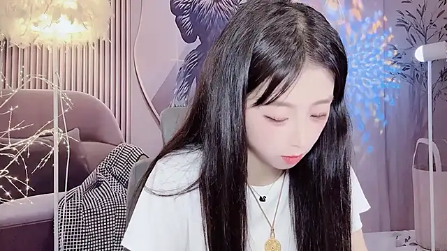 美女jiangjiang_caicai在线直播