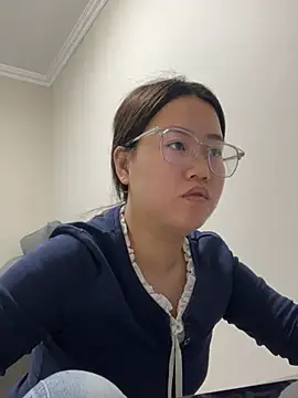 美女xibao379在线直播