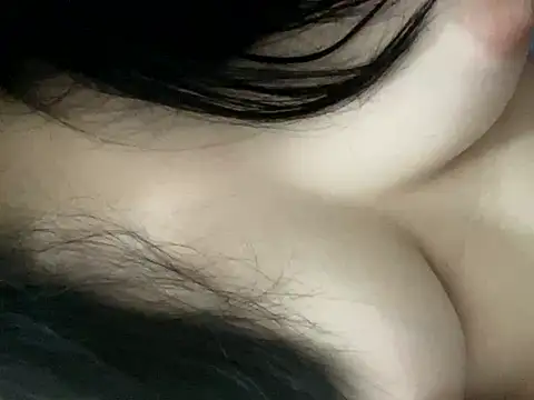 美女zqq5522在线直播