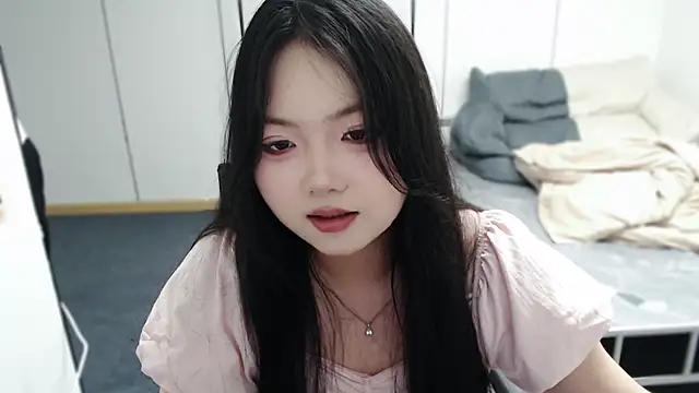 美女yiyu9796在线直播