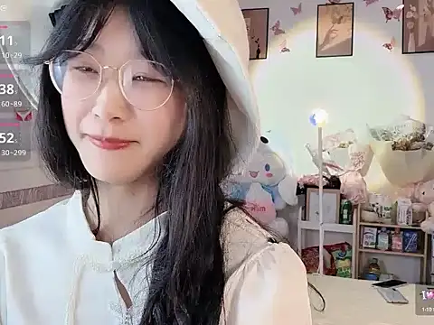 美女Luminous163在线直播