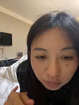 美女haiyan125216在线直播