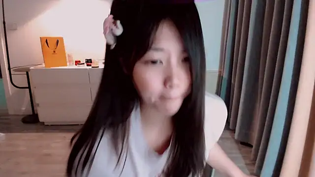美女Dou-Yayaya在线直播