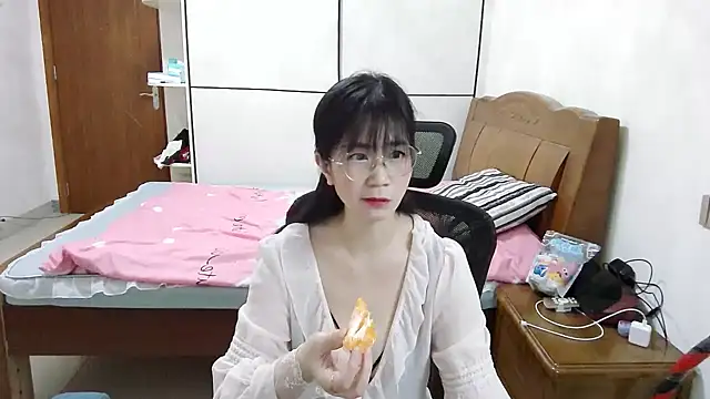 美女Strawberry_baby在线直播