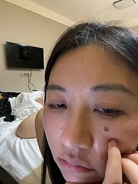 美女haiyan125216在线直播