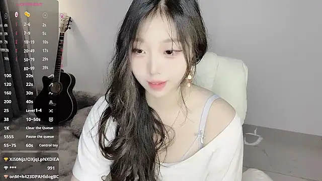 美女yukiyyuu44在线直播