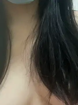 美女zqq5522在线直播