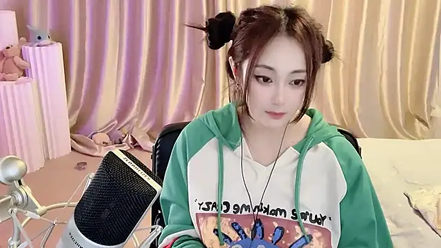 美女Daisy-77在线直播