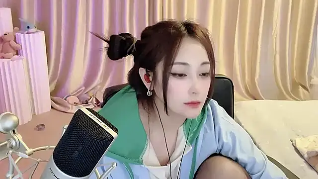 美女Daisy-77在线直播