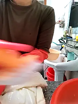 美女mimi520在线直播