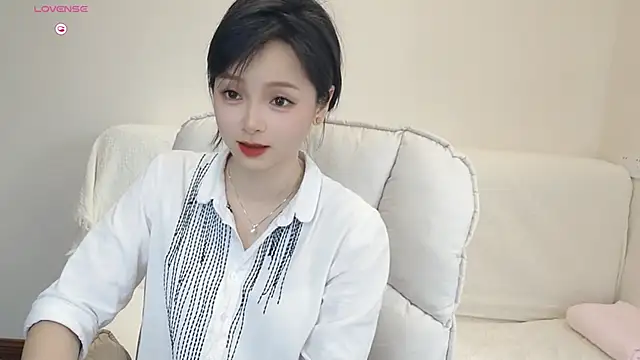 美女-Judy-在线直播