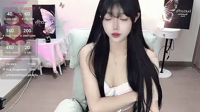 美女-EEBABY在线直播