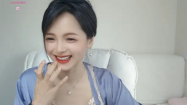 美女-Judy-在线直播