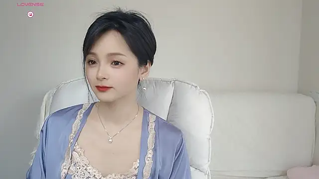 美女-Judy-在线直播