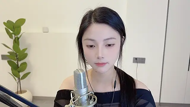 美女HaagenDazs_在线直播