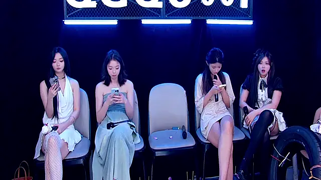 美女GirlsHangout在线直播
