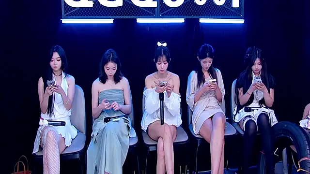 美女GirlsHangout在线直播