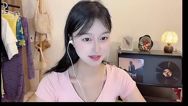 美女Onechestnut在线直播