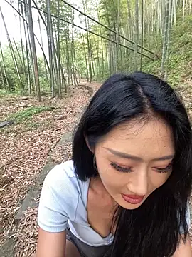 美女linger-23在线直播