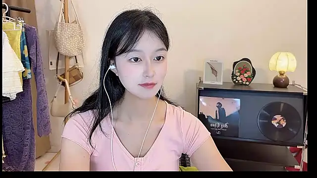 美女Onechestnut在线直播