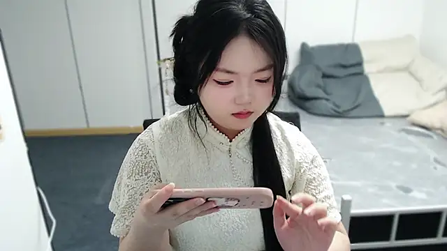 美女yiyu9796在线直播