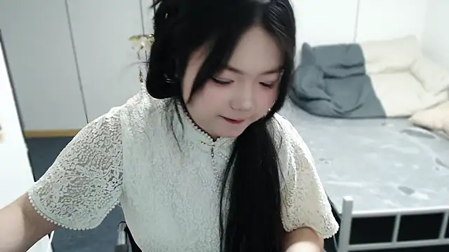 美女yiyu9796在线直播