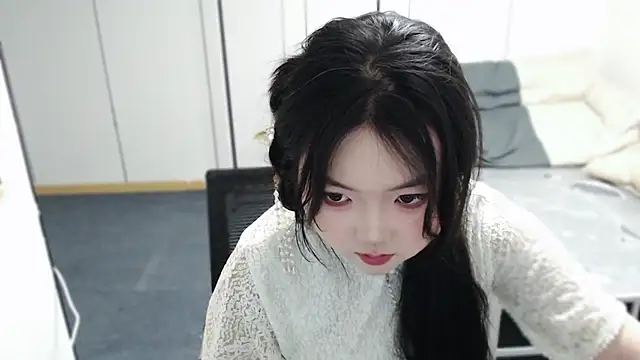 美女yiyu9796在线直播