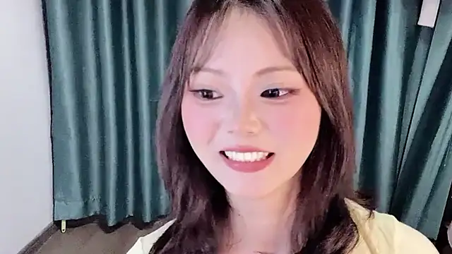 美女sissieoz在线直播