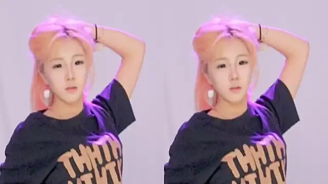 美女cqyyds001在线直播