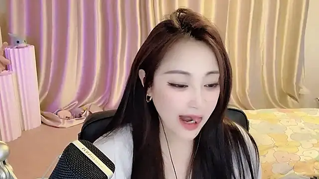 美女Daisy-77在线直播
