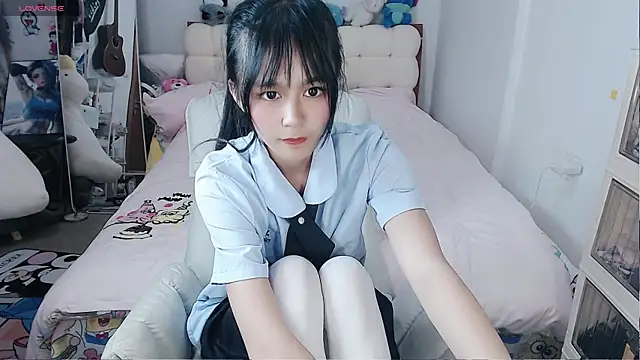 美女kitten_229在线直播