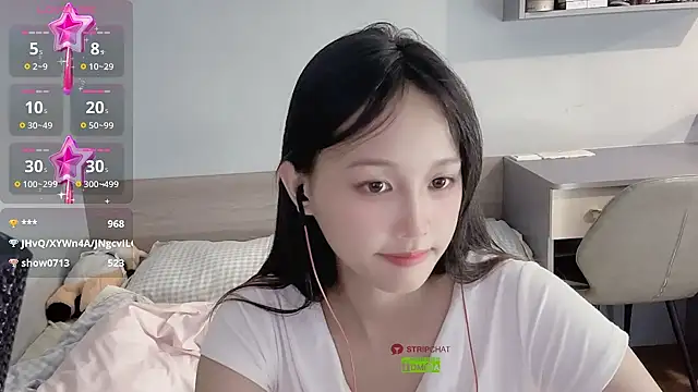 美女xunian71O在线直播