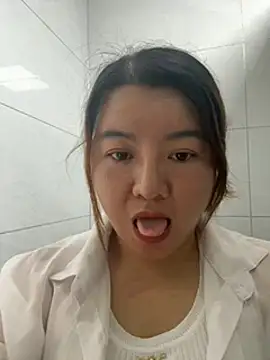 美女yangli8888在线直播