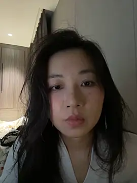 美女haiyan125216在线直播