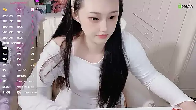 美女TW_doll在线直播
