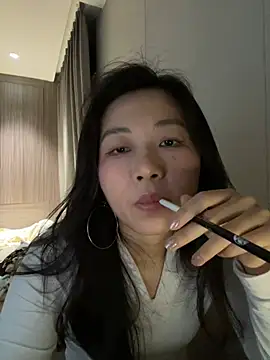 美女haiyan125216在线直播