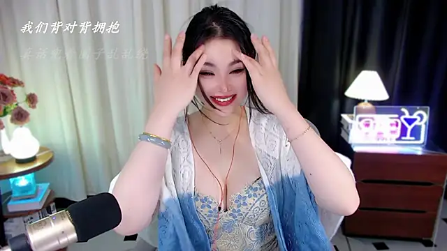 美女Lilith-by在线直播