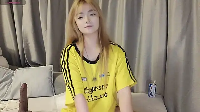 美女JulyZZZZ在线直播