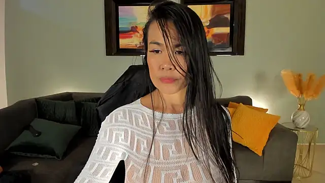美女PuiYee在线直播