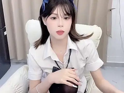 美女lele-11在线直播