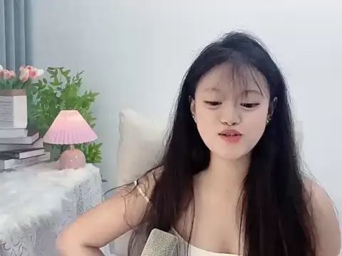 美女Xoeegirl-218在线直播