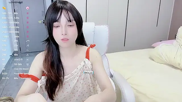 美女LinaBell-在线直播