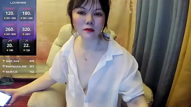 美女Pennyee在线直播