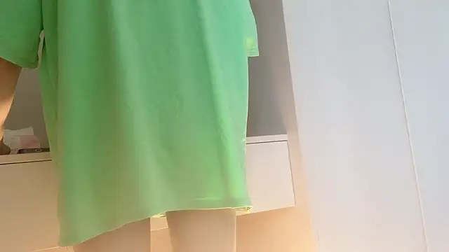 美女Krismil3在线直播
