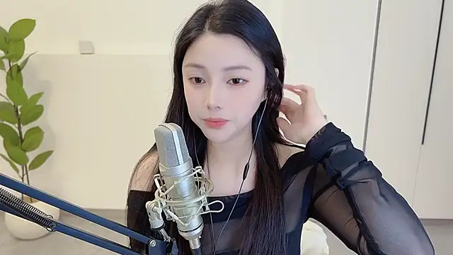 美女HaagenDazs_在线直播