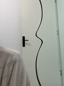 美女Lfeiji在线直播
