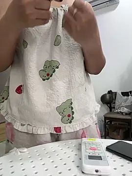 美女dingzeing25在线直播