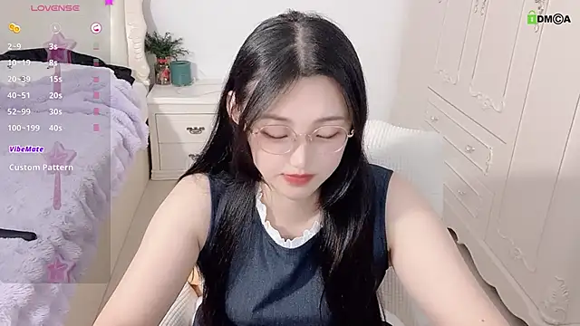 美女TW_doll在线直播